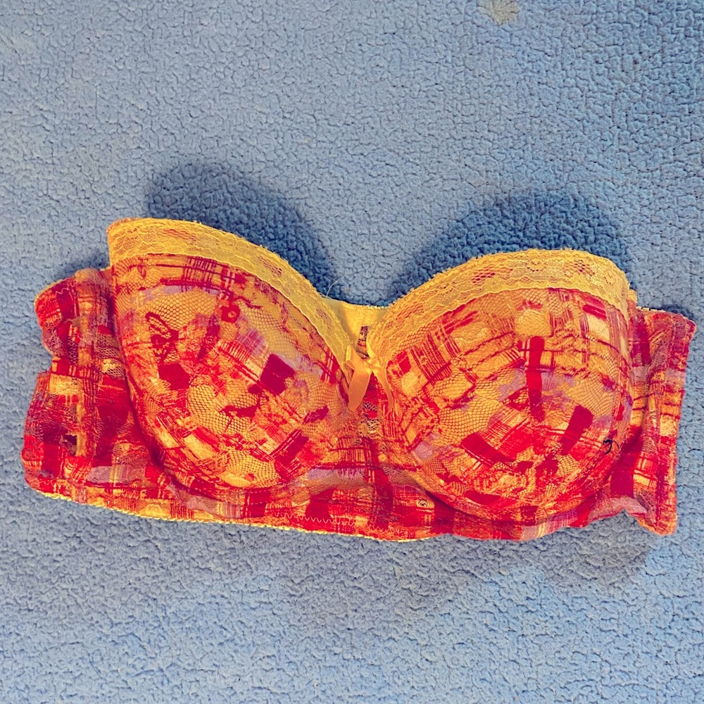 Strapless bra